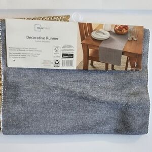 Decorative table runners silver and gold color